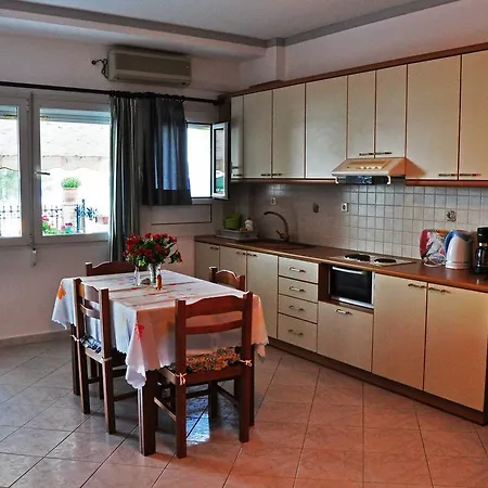 Apartment Avlakia Beach & *