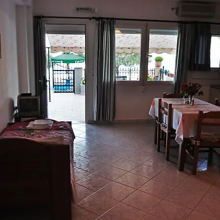 Avlakia Beach & Kokkari